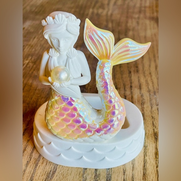 Bath & Body Works Other - Rare Bath and Body Works Iridescent Mermaid Soap Dispenser Holder